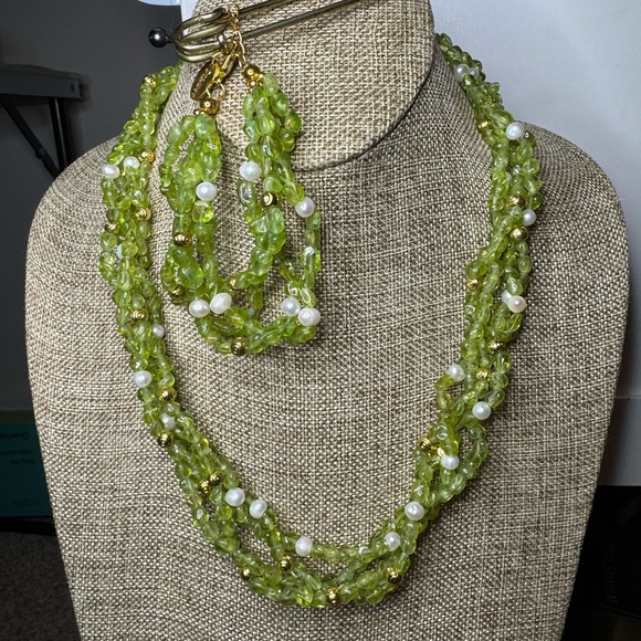 stauer Jewelry - Stauer vintage preowned stone necklace with bracelet